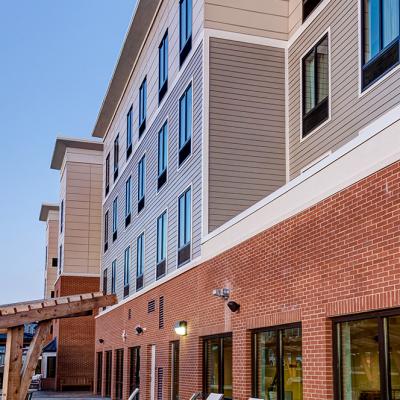 Staybridge Cville Vertical 0004