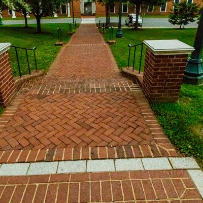 Uva Whisnand Terrace Darden Vertical 0000
